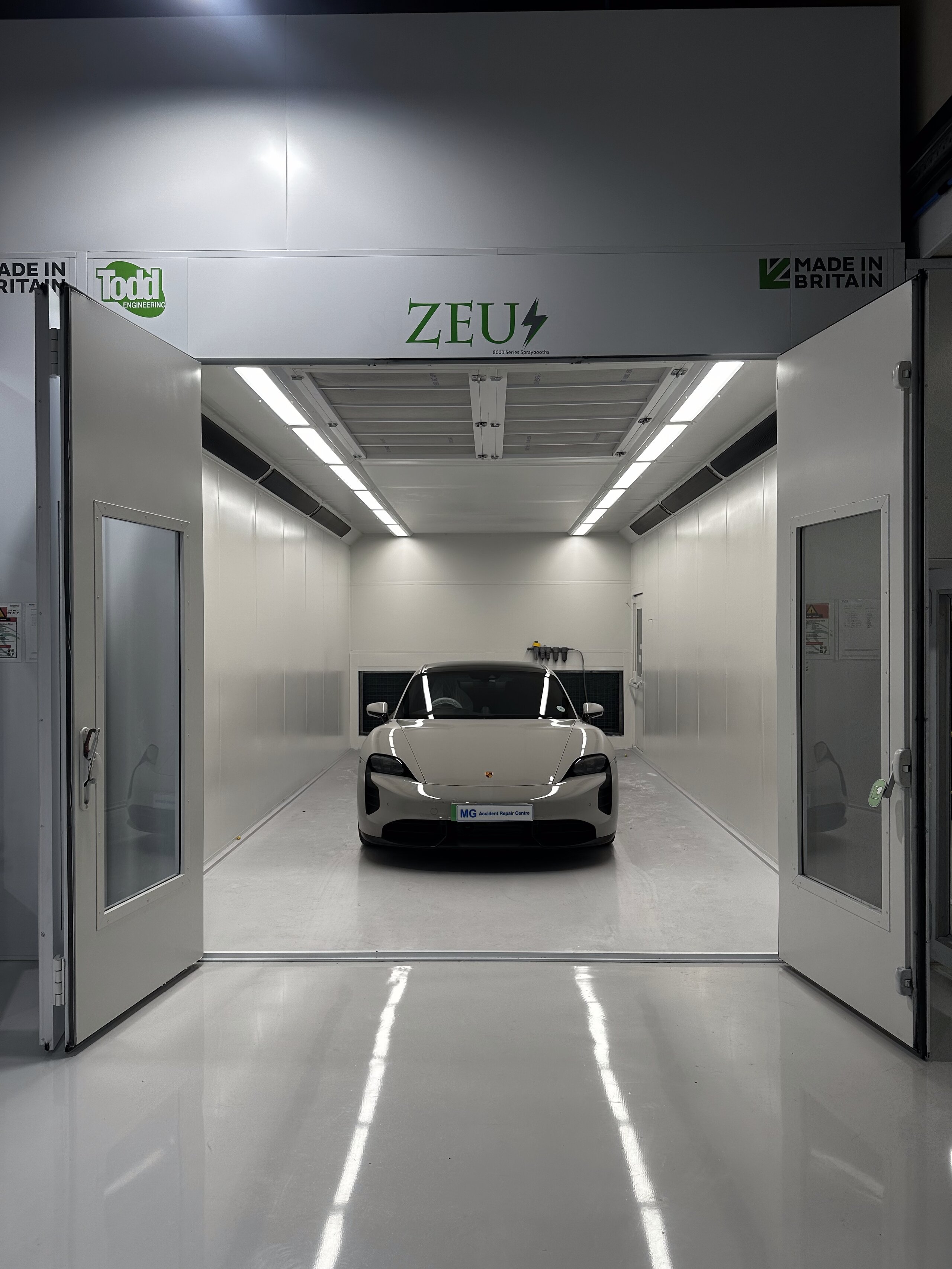 Zeus 8000